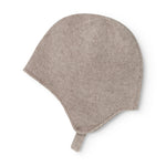 Aly Baby babyhue in alpaca-melange, light brown with button and drawstring.