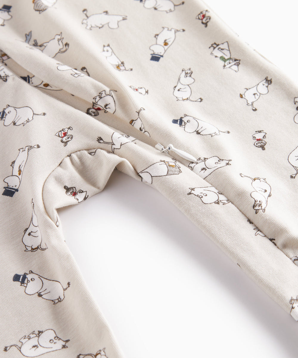Heldragt til baby med lange ærmer og Moomin-tryk i lyse farver