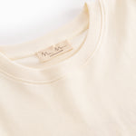 Short-sleeved t-shirt for adults with a print of dreamy Moomin.