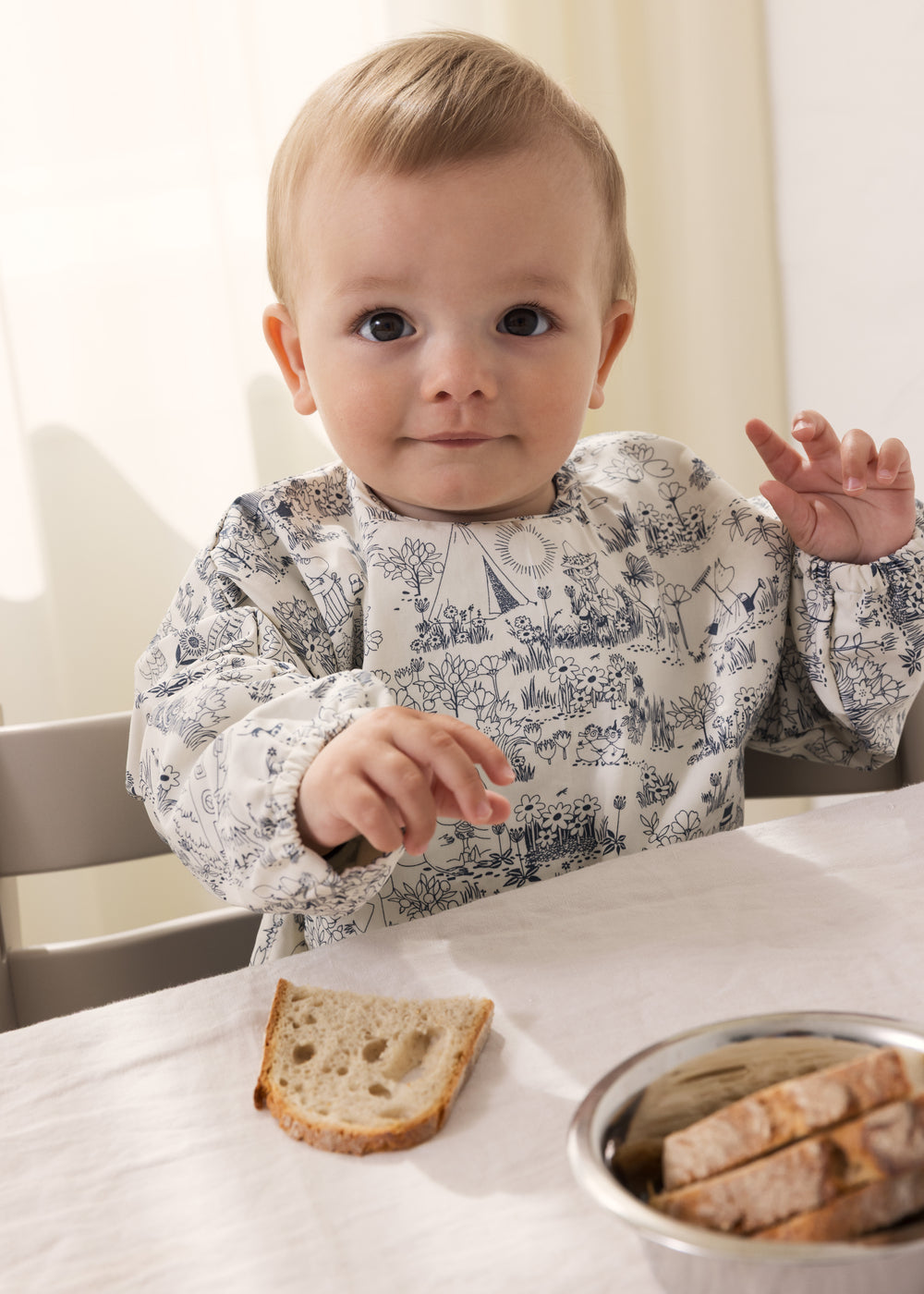 Apron LS - Dining apron, Moominvalley