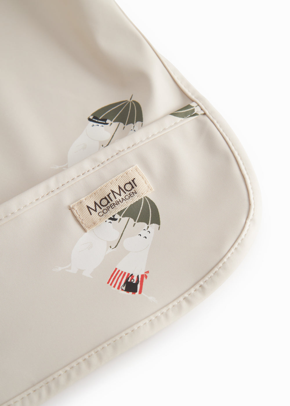 Langärmet spiseforklæde til børn med Moomin print

Children's long-sleeved tablecloth with Moomin print