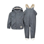 mørkeblåt regnsæt til børn med print, hætte og seler i bukserne