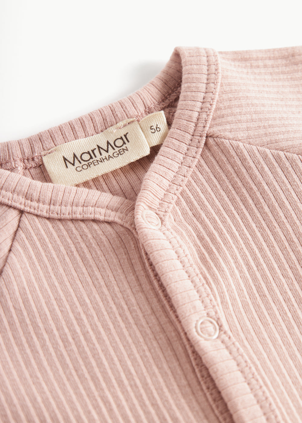 Lyserød ribstrikket cardigan til børn med knapper foran