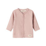 Lyserød ribstrikket cardigan til børn med knapper foran