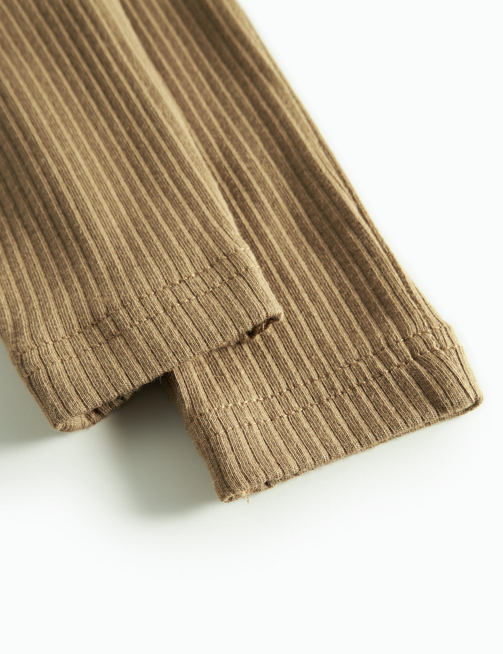 Brune ribbede babybukser