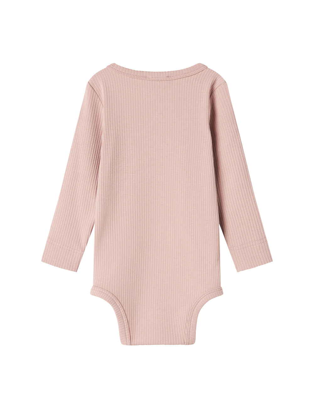 Lyserød ribstrikket babybody med lange ærmer, stolpe knaplukning og trykknapper mellem benene