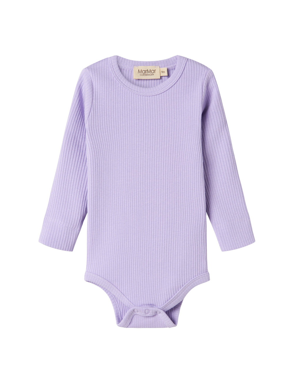 Lilla ribstrikket babybody med lange ærmer og knapper mellem benene