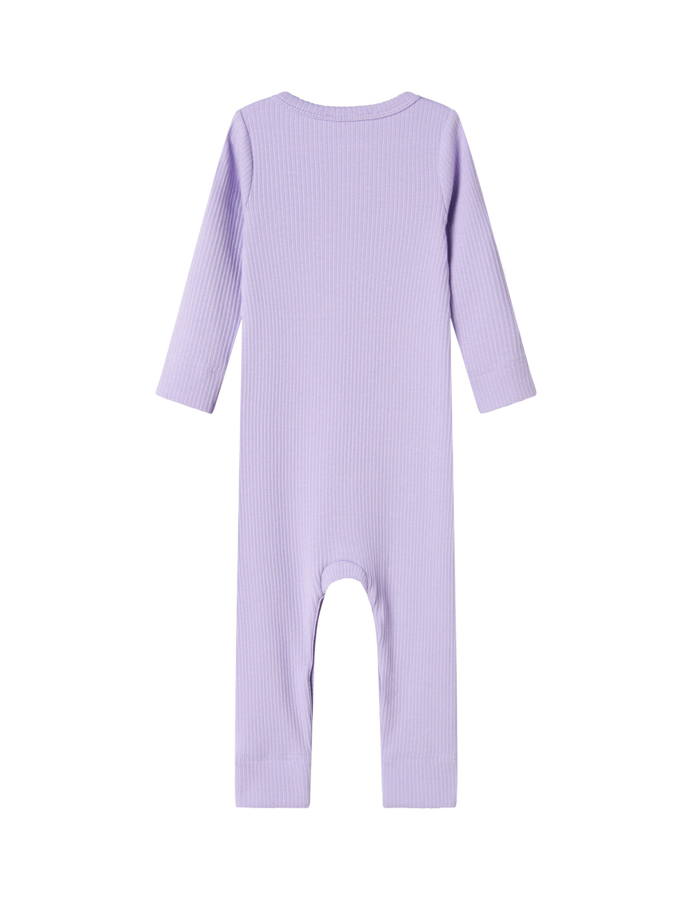 Ribbstrikket lilla heldragt til baby i blødt materiale med lange ærmer, lange ben og knapper