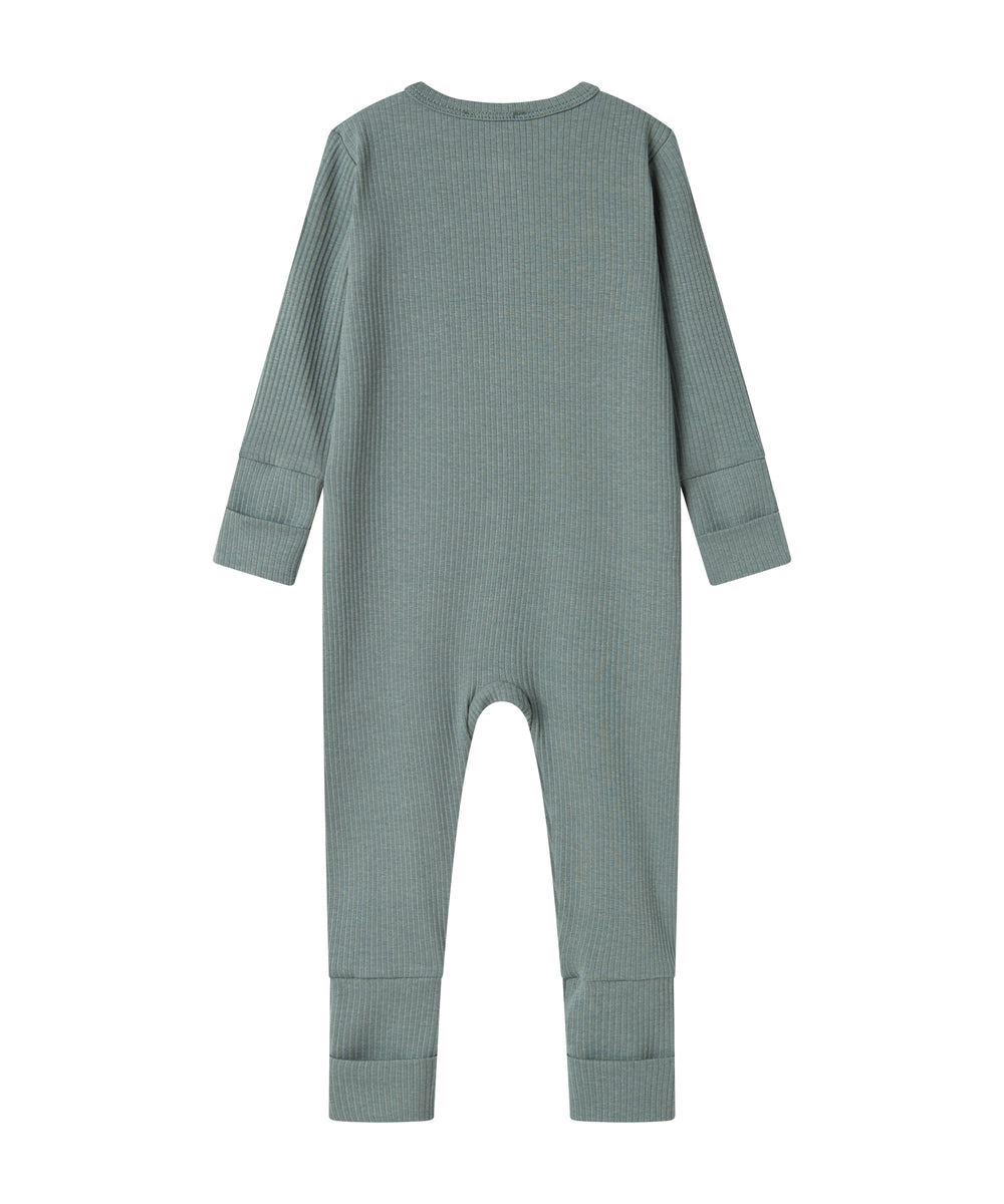 Grøn ribstrikket heldragt med lange ærmer og ben til baby