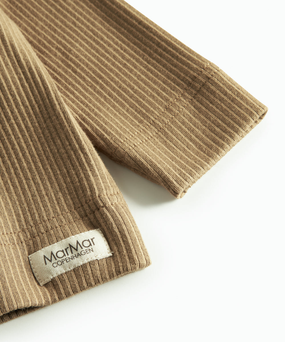 Brun ribstrikket cardigan med MarMar label til børn