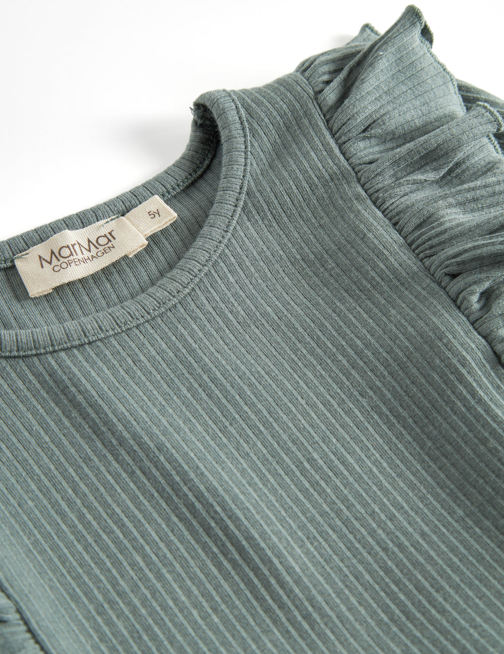 Grøn kjole med lange ærmer og flæser til børn