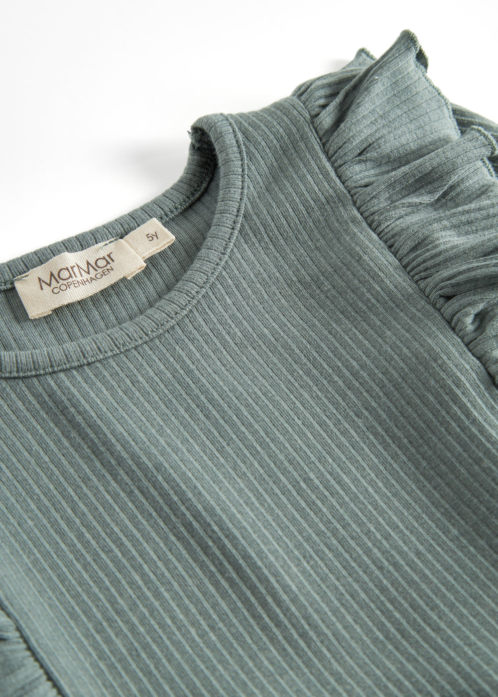 Grøn kjole med lange ærmer og flæser til børn