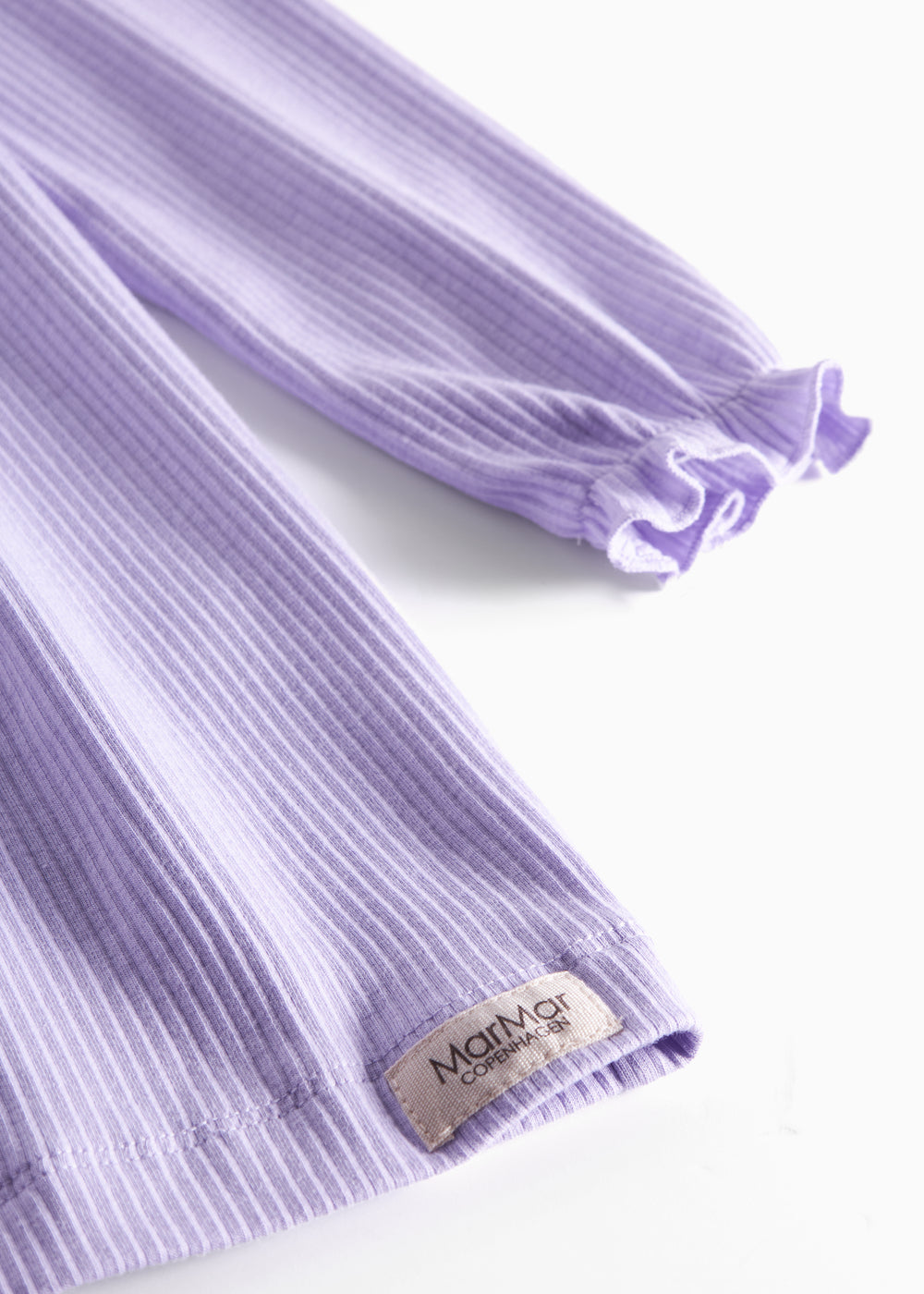 Langærmet lilla ribstrikket kjole med flæser og MarMar label til børn