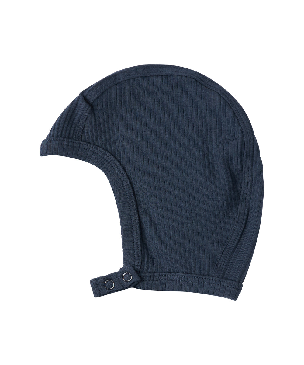 Ribstrikket marineblå hue med spænde til børn