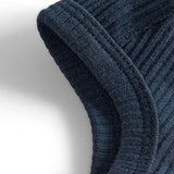 Ribstrikket marineblå hue med spænde til børn