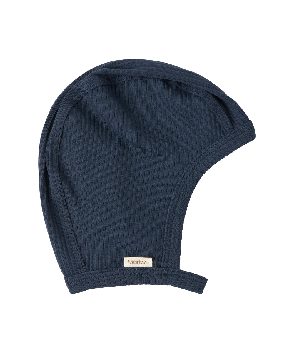 Ribstrikket marineblå hue med spænde til børn