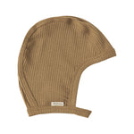 Ribstrikket brun hue til børn