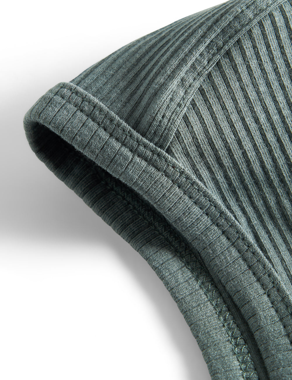 Grøn ribstrikket elefanthue til børn