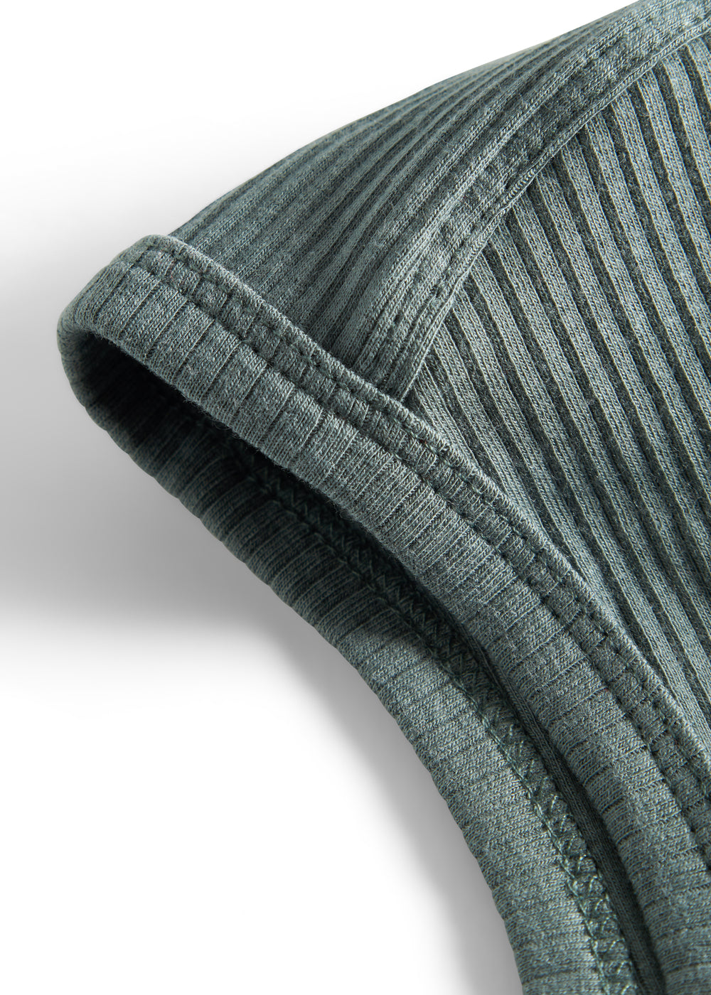 Grøn ribstrikket elefanthue til børn