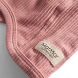 Lyserød ribstrikket elefanthue til børn