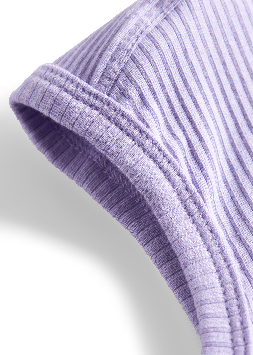 Ribstrikket elefanthue i lys lilla til børn