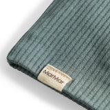 Grøn ribstrikket hue til børn