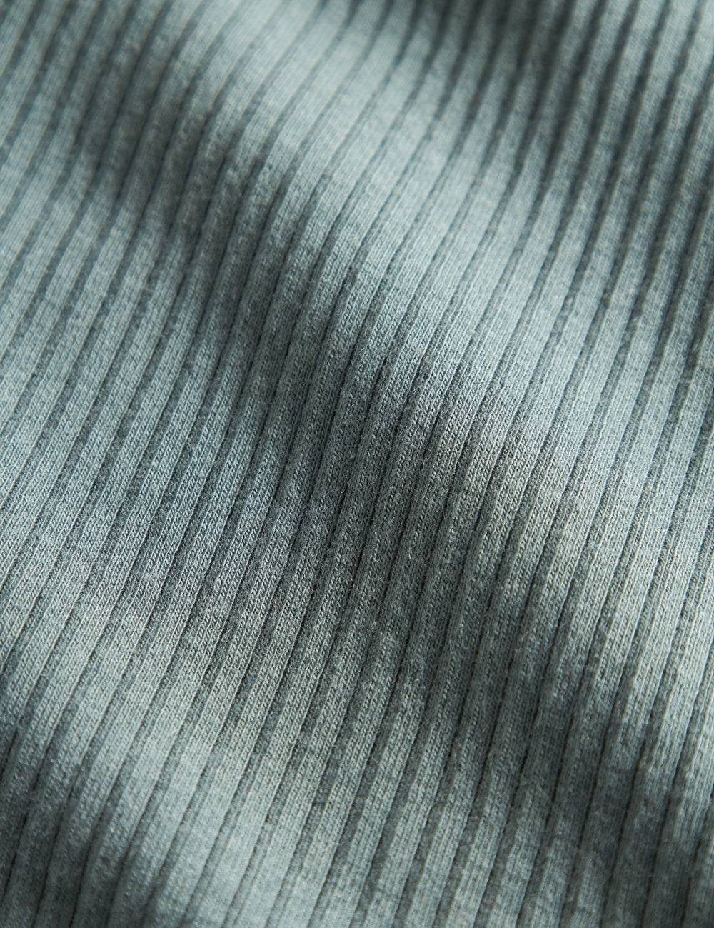 Grøn ribstrikket hue til børn