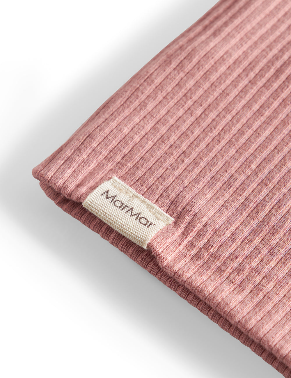 Lyserød ribstrikket hue til børn