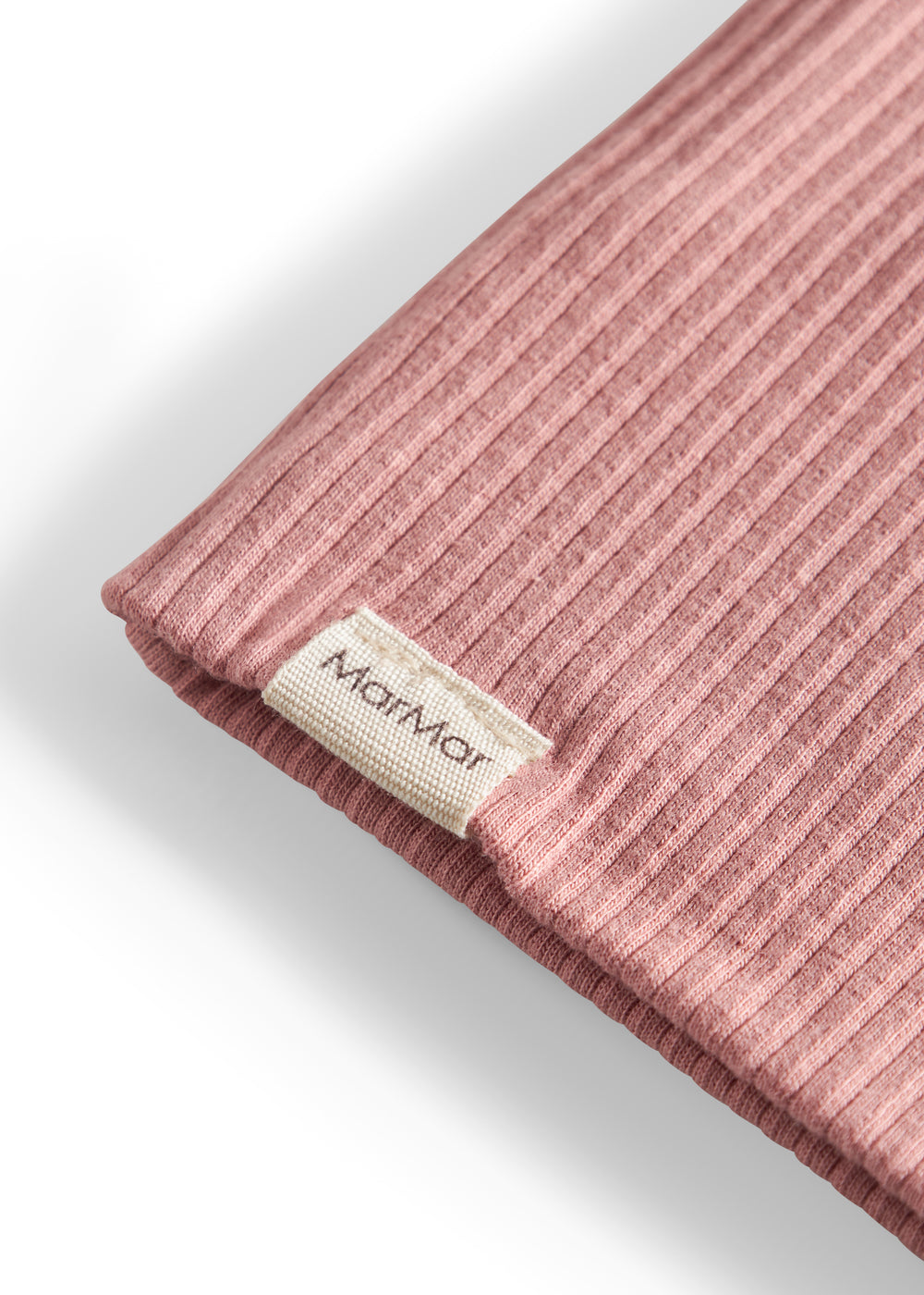 Lyserød ribstrikket hue til børn