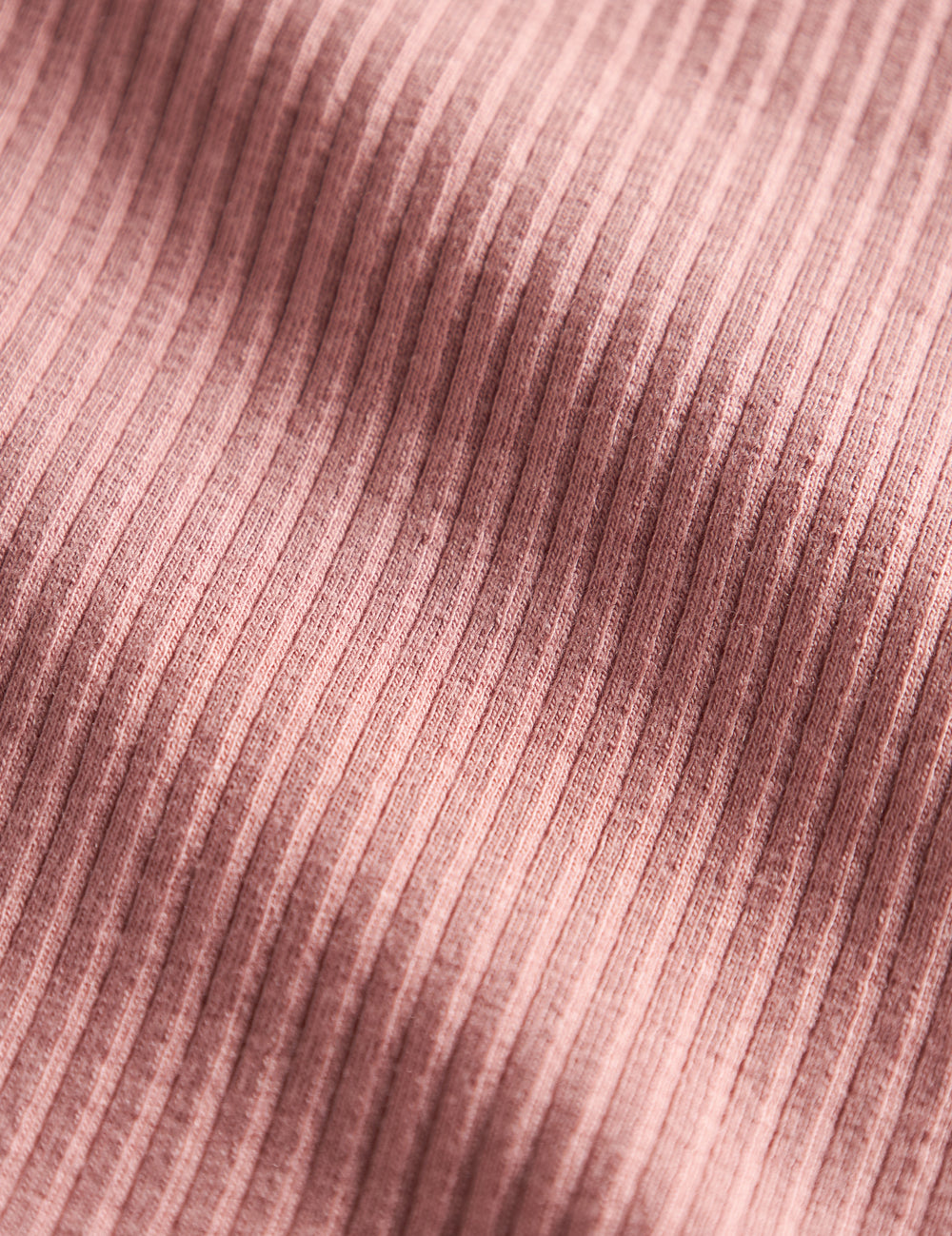 Lyserød ribstrikket hue til børn