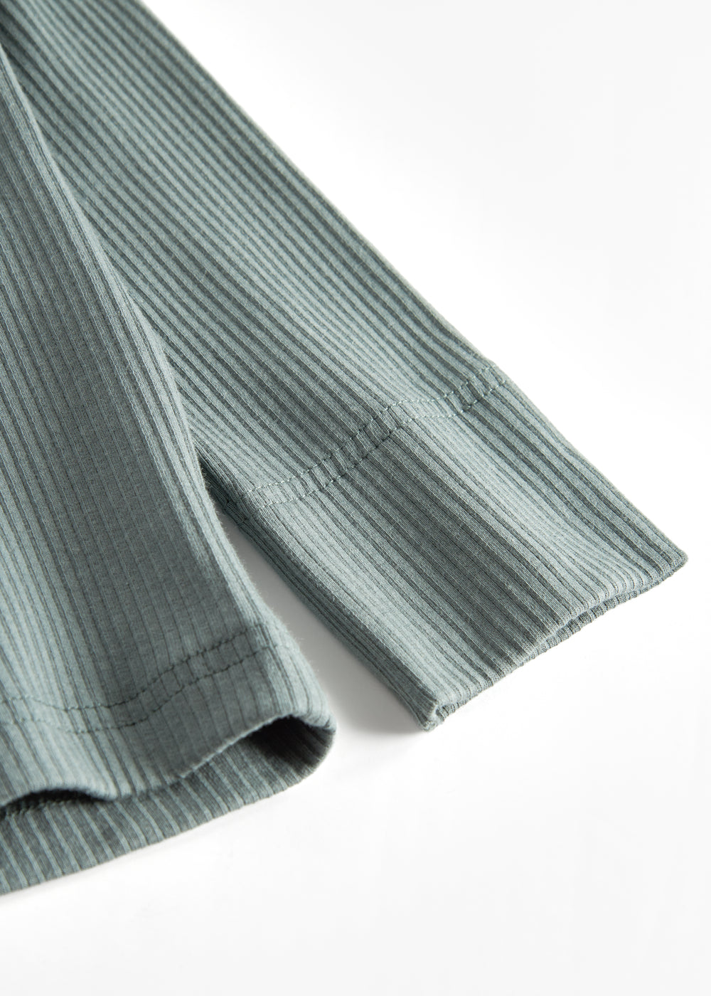 Grøn ribstrikket langærmet dame t-shirt