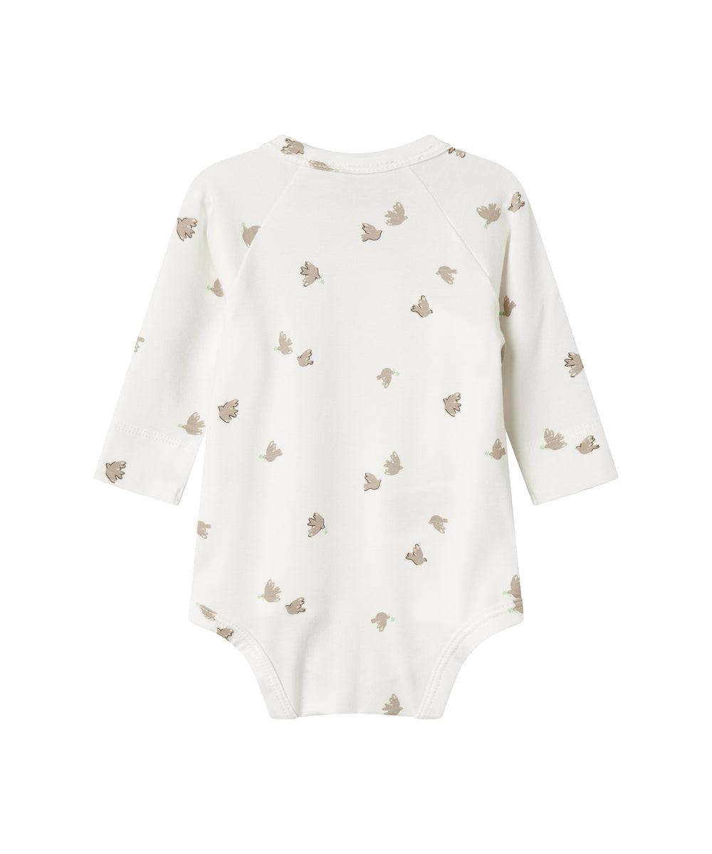 Langærmet bodystocking til nyfødte med slå-om-lukning og fuglmønster