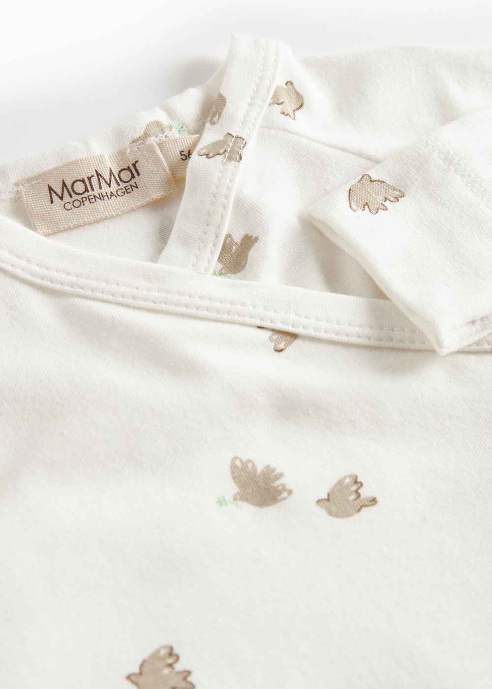 Baby heldragt med fuglmønster