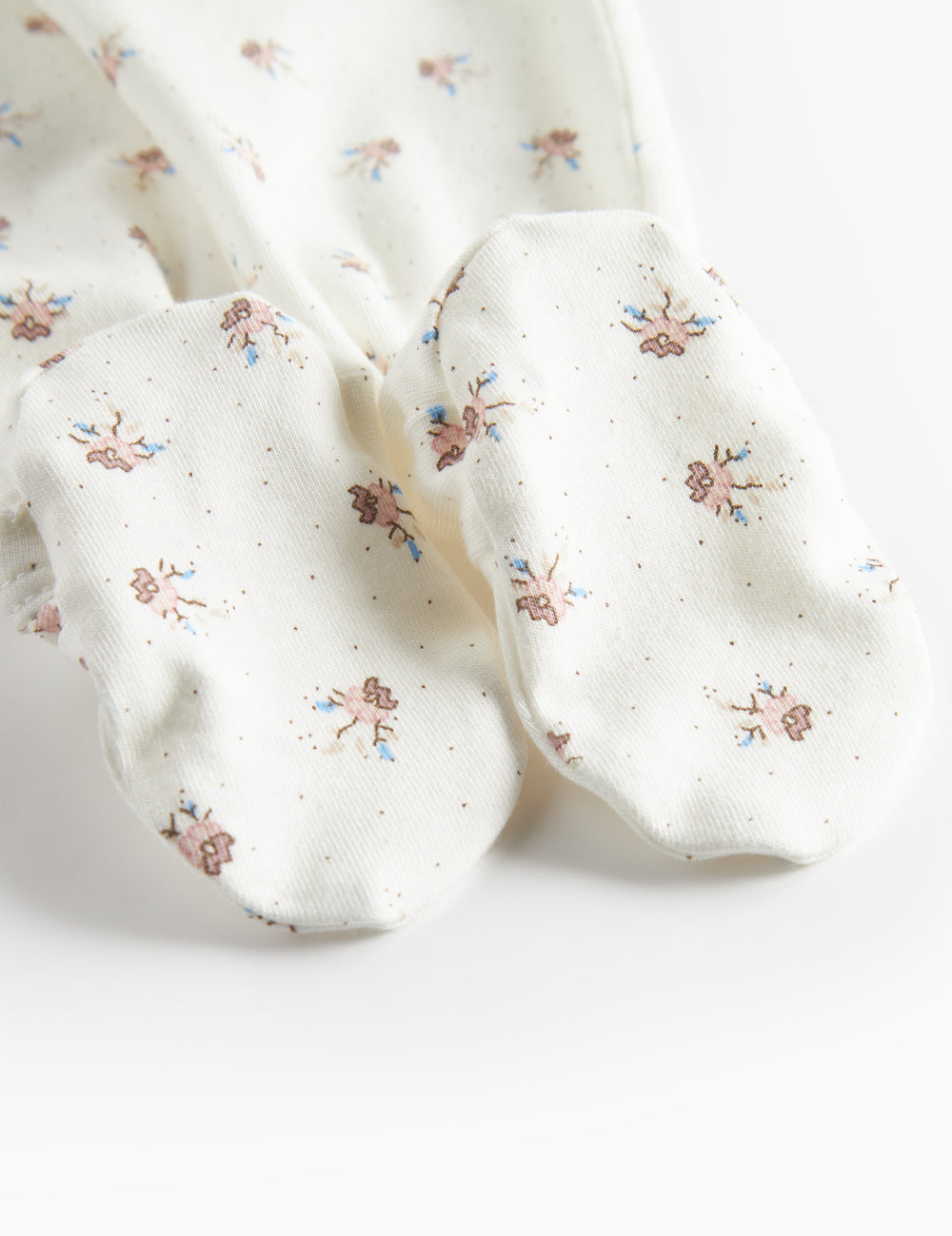 Baby jumpsuit with bird pattern