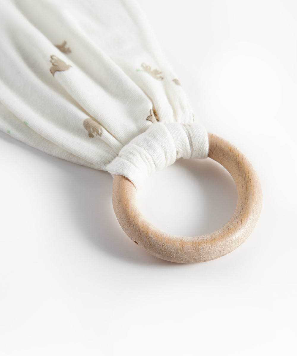 Bidering med blødt stof og mønster