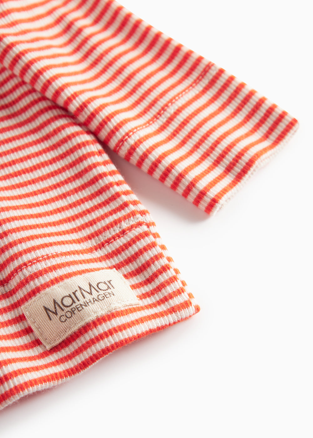 Rød- og hvidstribet cardigan til baby med knapper foran