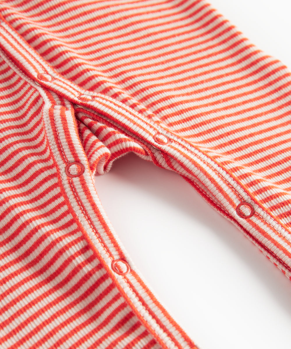 Rød og hvid stribet heldragt til baby med lange ærmer