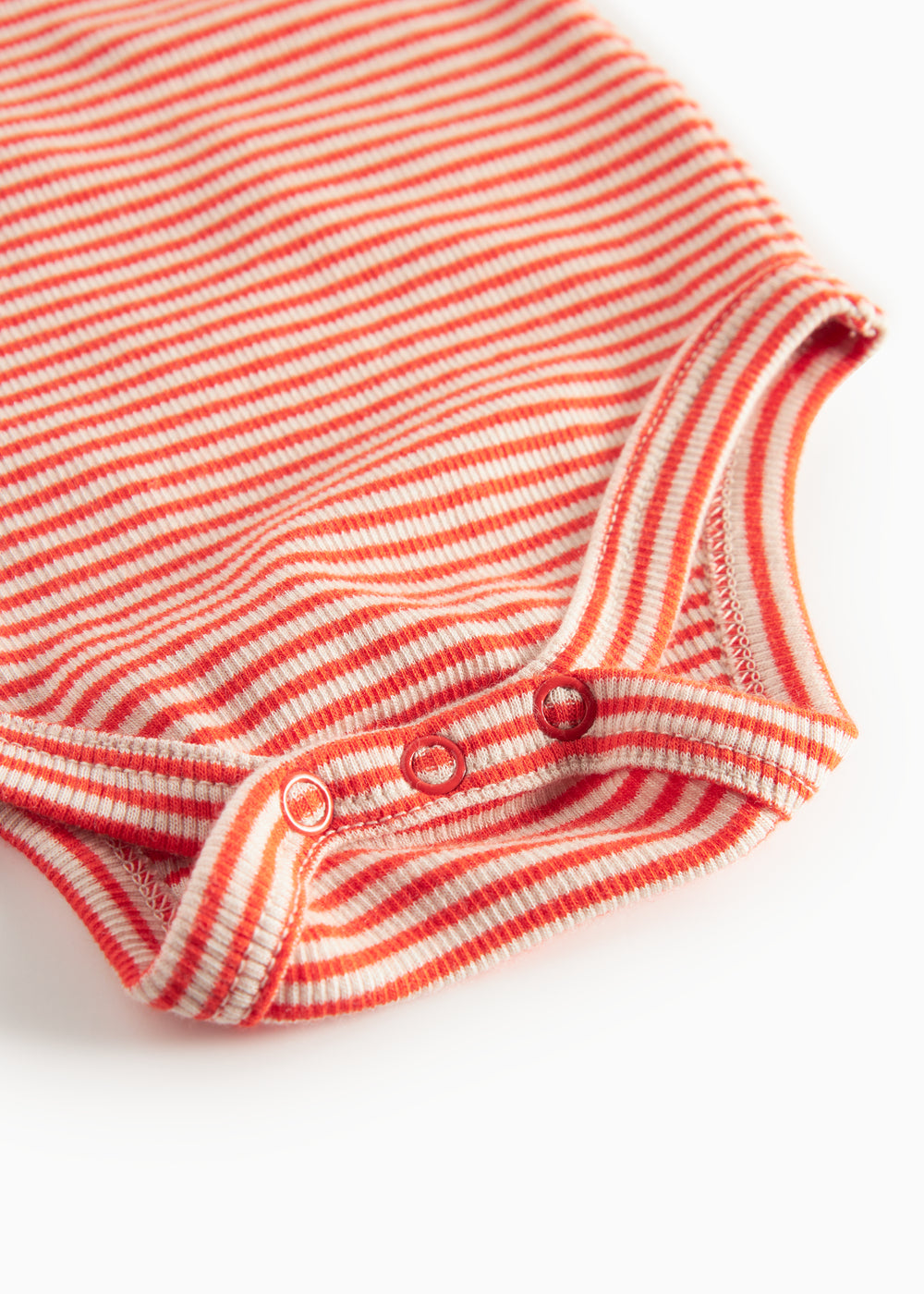 Rød og hvid stribet body med lange ærmer til baby