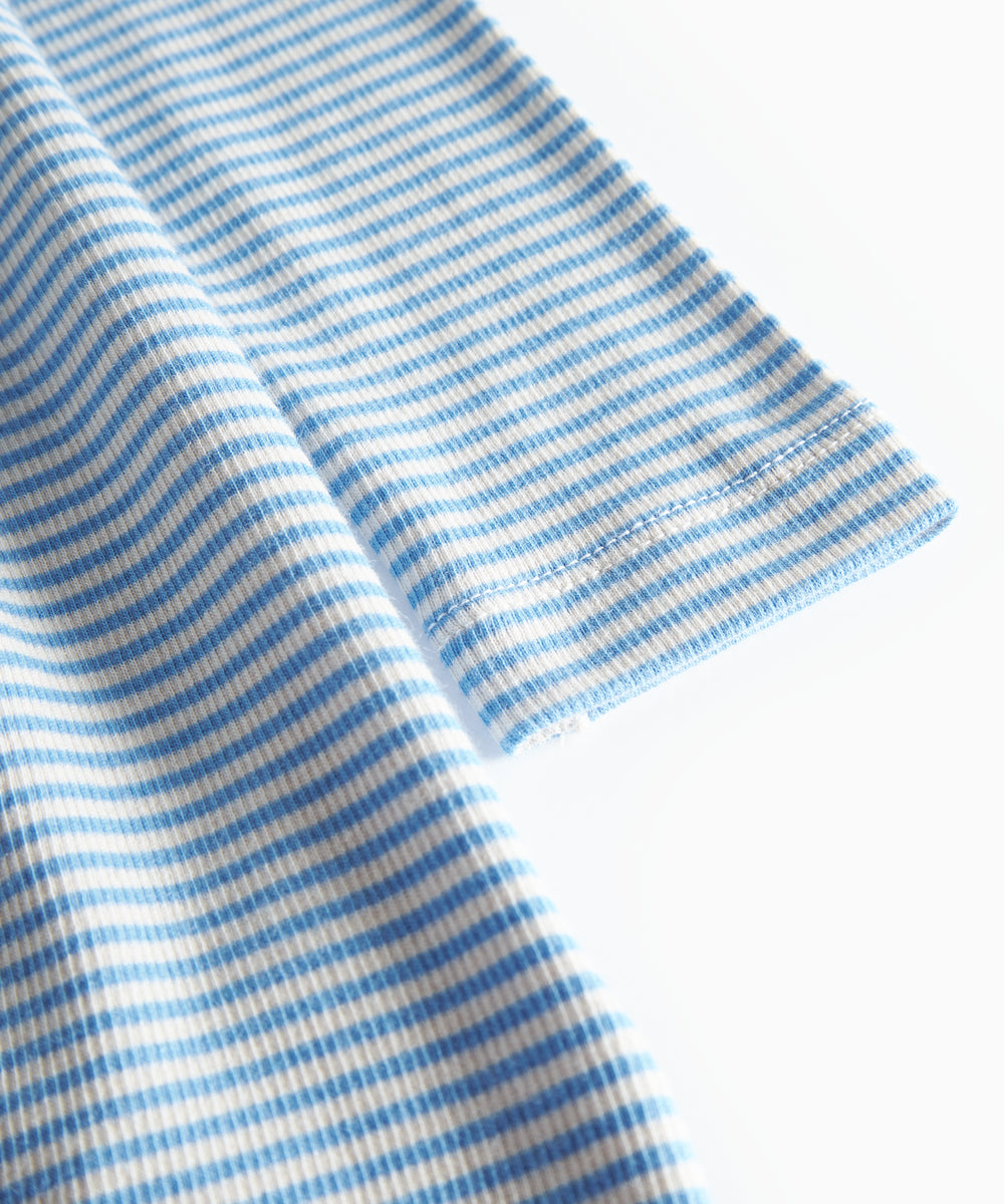 Blå og hvid stribet kjole med lange ærmer og knapper til børn