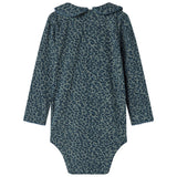 Grøn leopardmønstret babybody med lange ærmer og krave