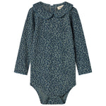 Grøn leopardmønstret babybody med lange ærmer og krave