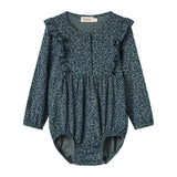 Grøn leopardmønstret babybody med lange ærmer og flæser