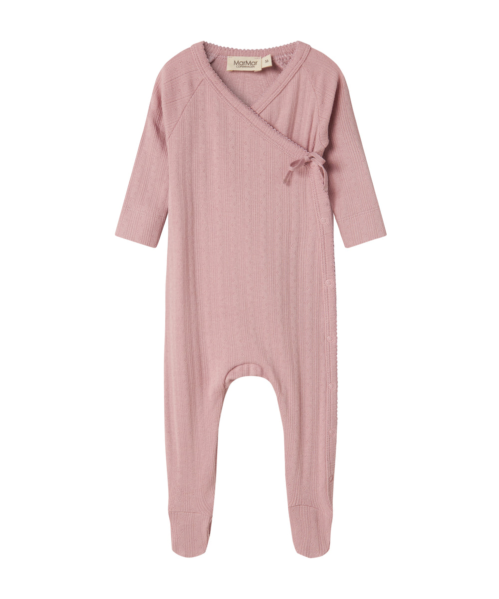 Rosa pointelle heldragt til baby med fødder og slå-om lukning