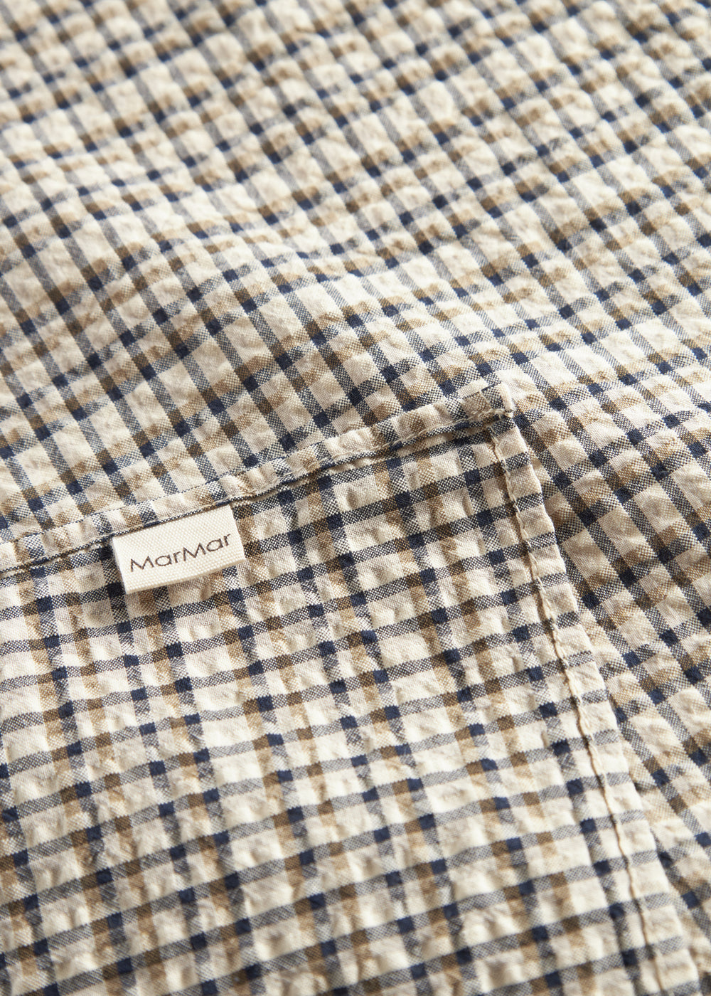 Brun ternet tørklæde