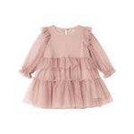 Lyserød tylkjole til børn med lag-på-lag og flæsedetaljer
