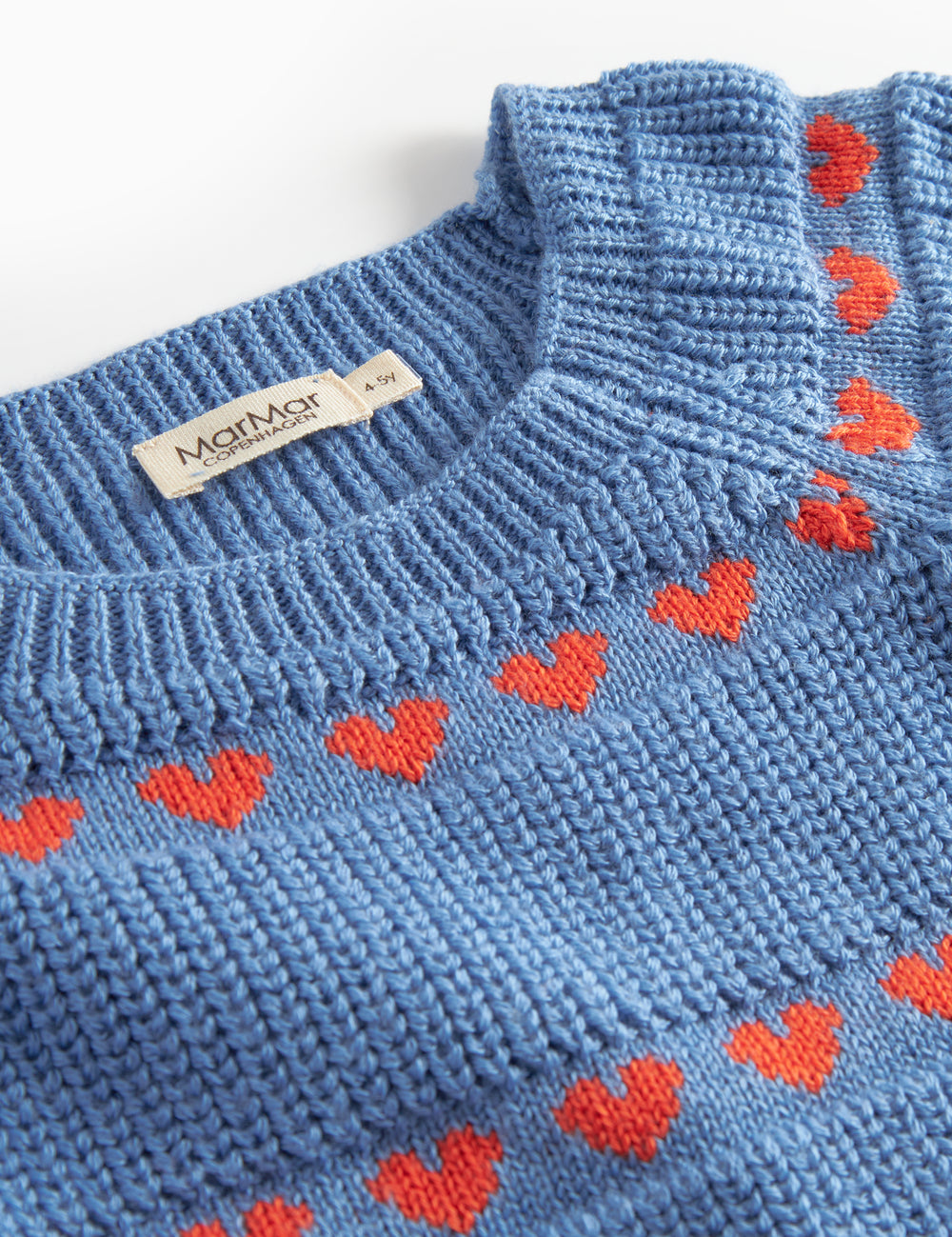Blå striktrøje til børn med røde hjerter og lange ærmer