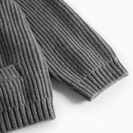 Mørkegrå strikket cardigan til børn med knapper og lommer