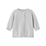 Lys grå strikket babytrøje med lange ærmer