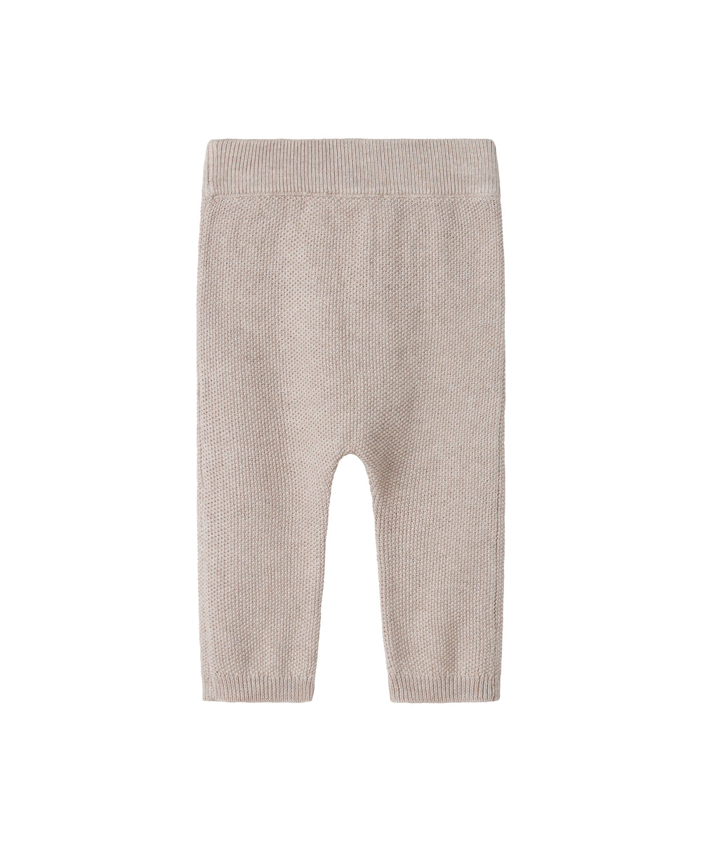 Beige strikkede babybukser med elastik i taljen