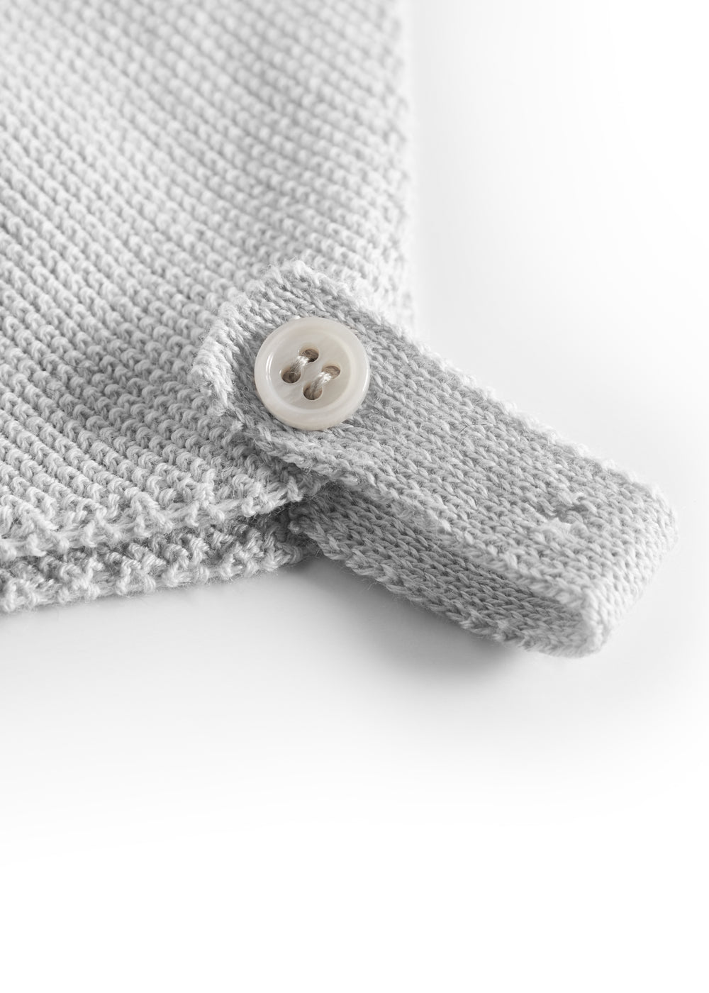 Grå hue i perlestrik til baby